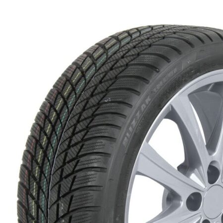215/55R18 95T BRIDGESTONE Blizzak LM001